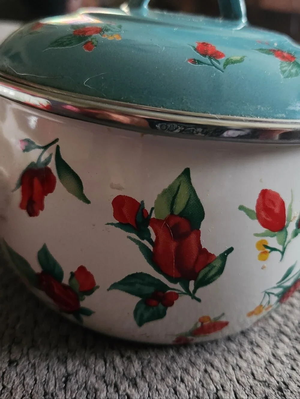 The Pioneer Woman Cheerful Rose Mini Dutch Ovens - Set Of 2